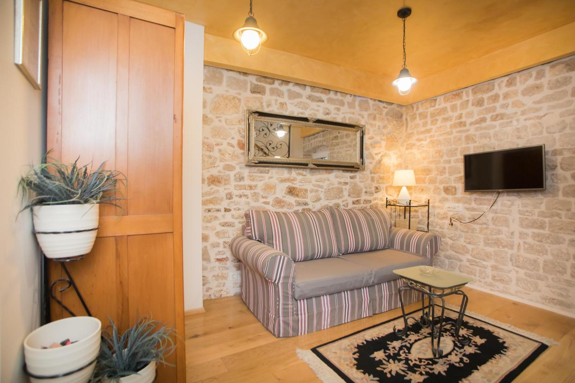 Apartments Nove Crkve Шибеник Екстер'єр фото